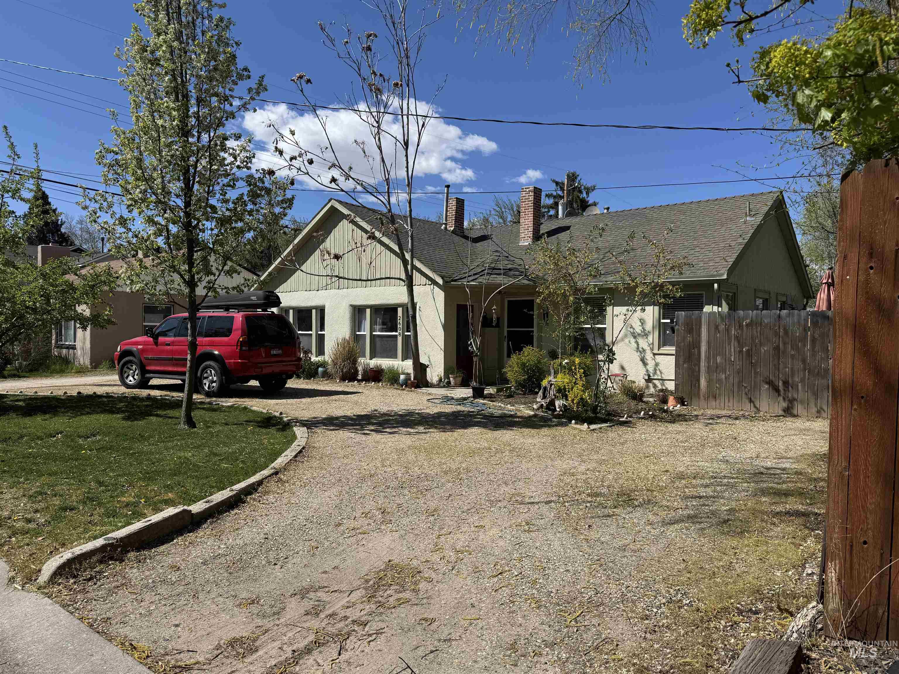 2606-08 W Bella St Property Photo 1