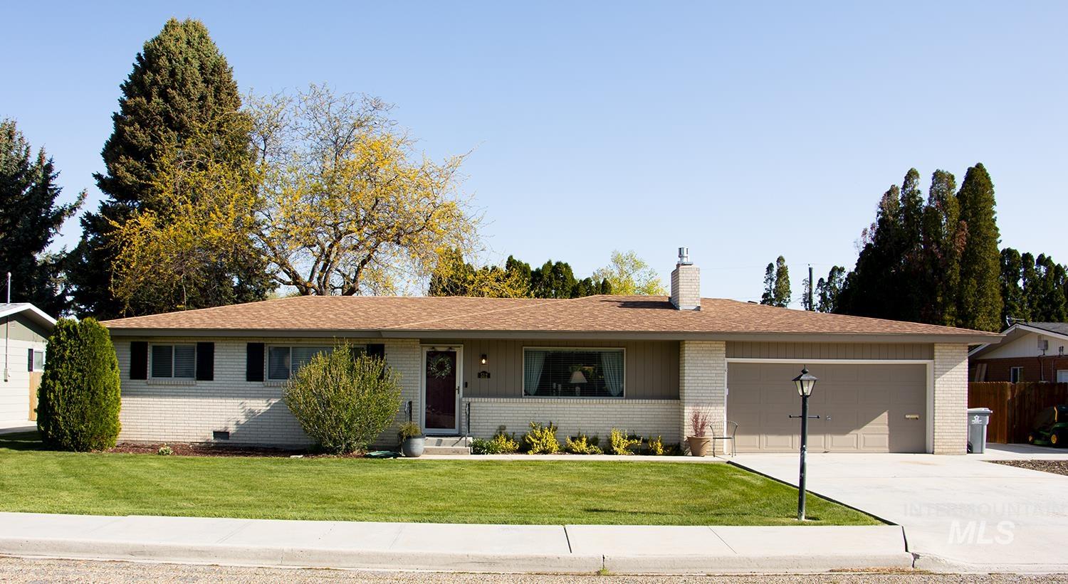 512 W Colorado Ave Property Photo 1