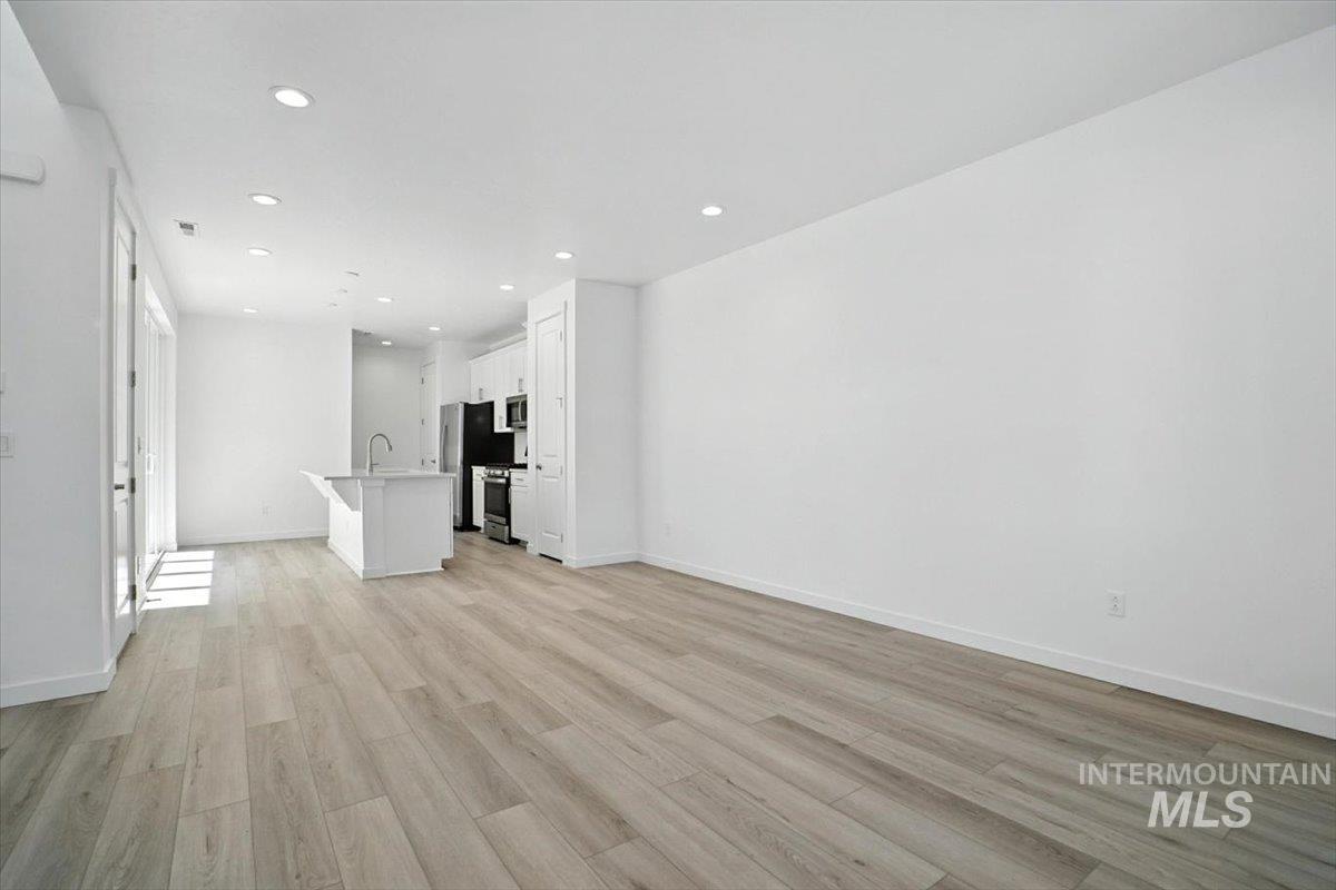 12731 W Endsley Lane Property Photo 5