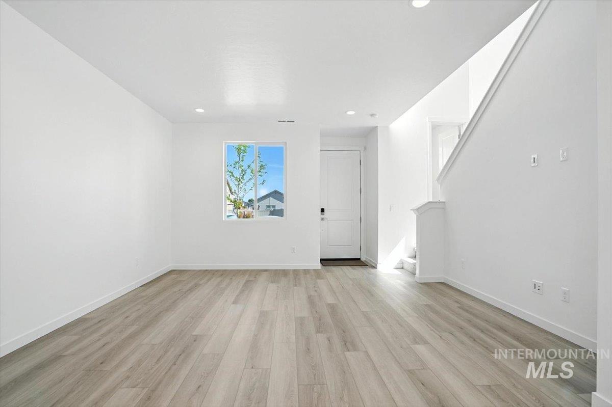 12731 W Endsley Lane Property Photo 8