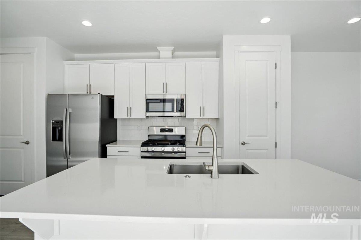 12731 W Endsley Lane Property Photo 10