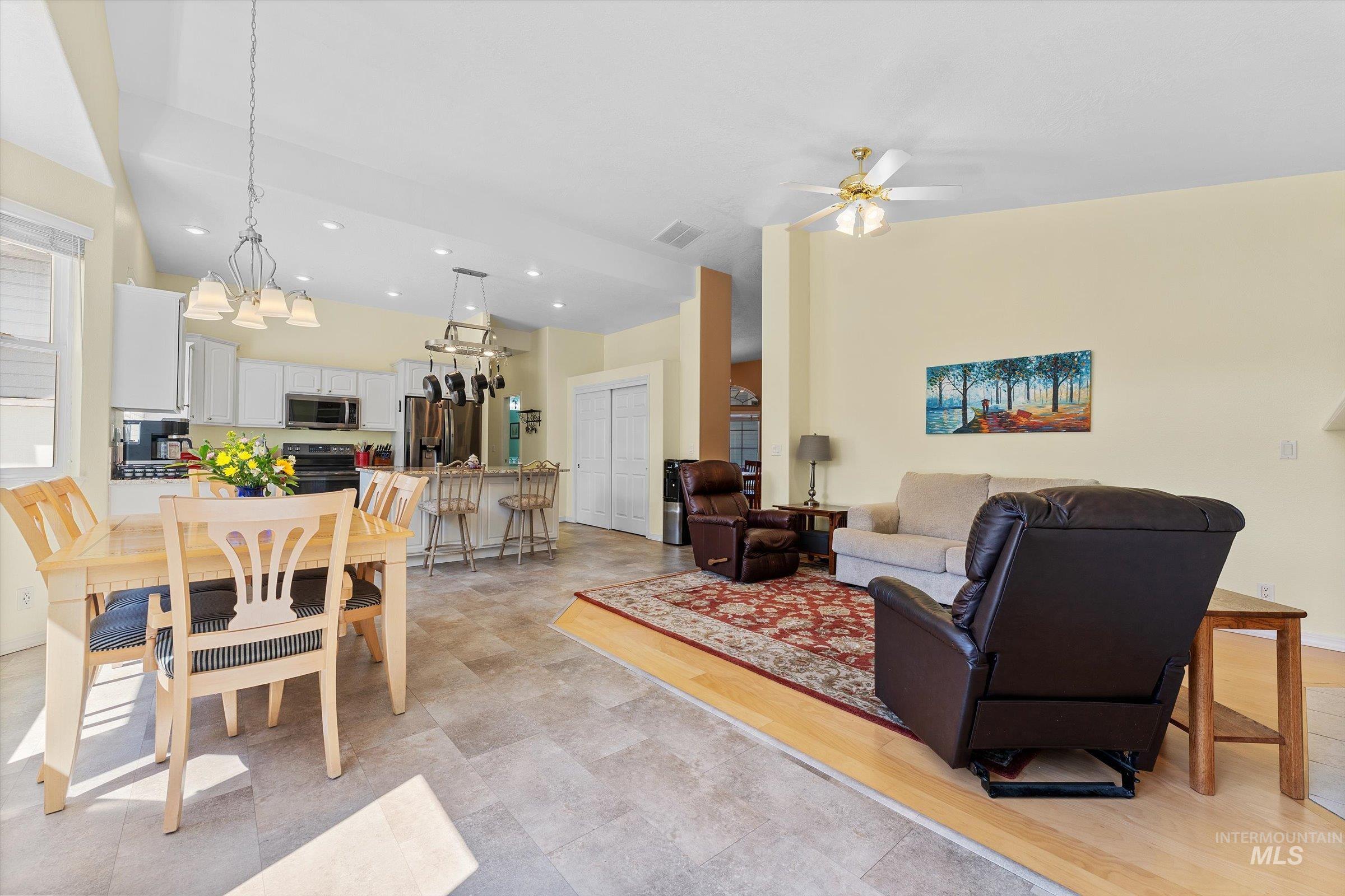 10594 N Bridle Way Property Photo 11