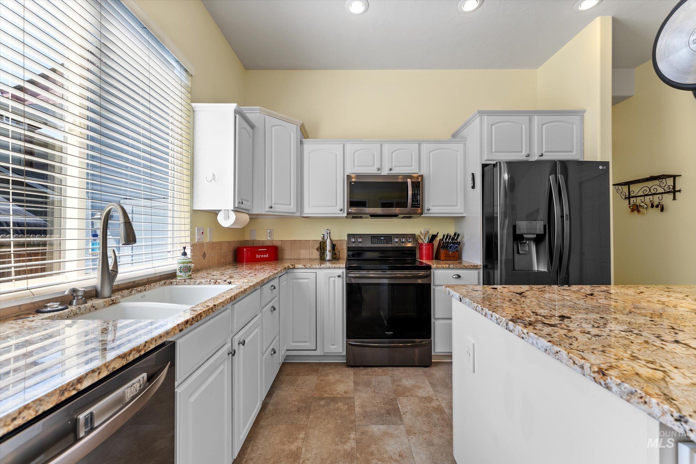 10594 N Bridle Way Property Photo 17