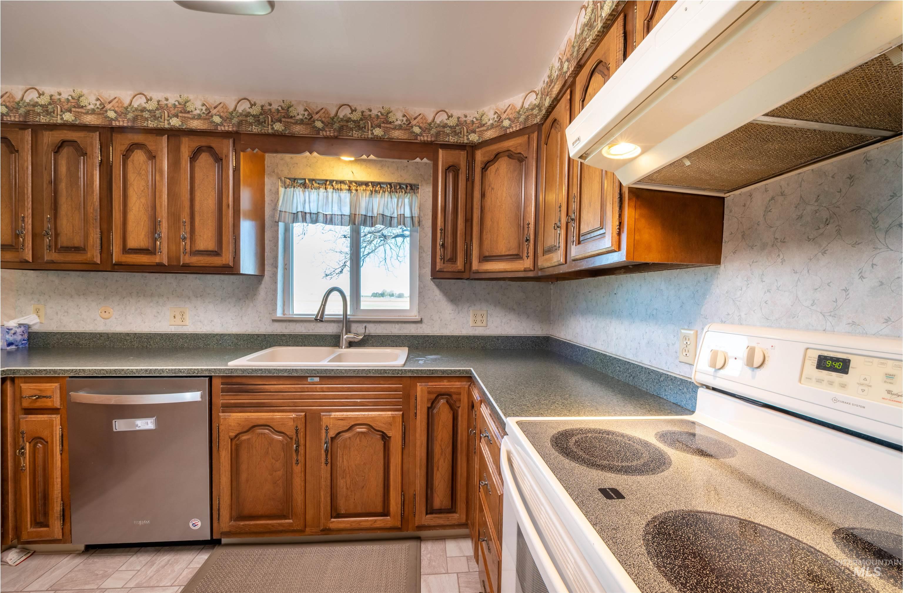 50 S 200 W Property Photo 17