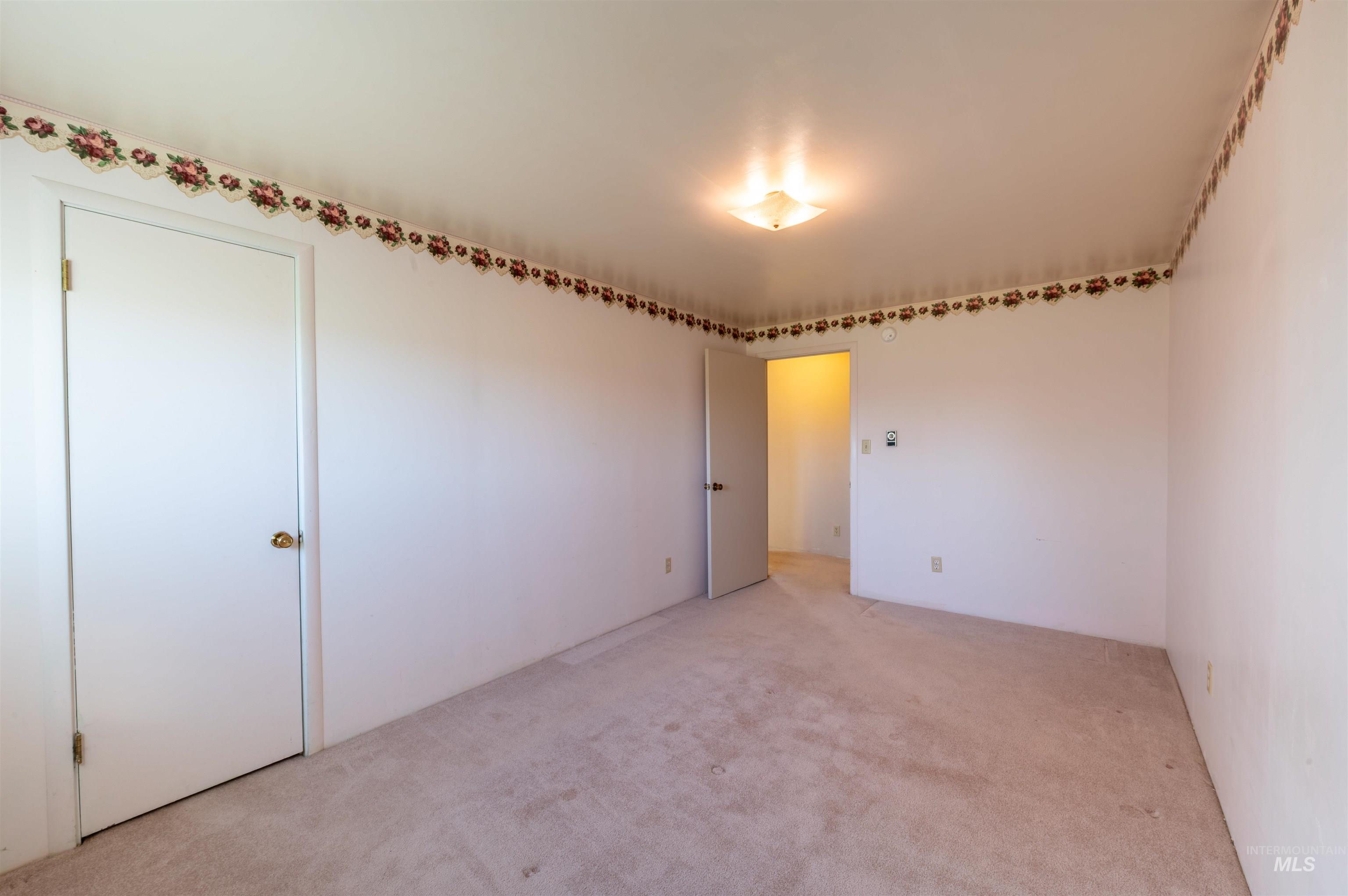 50 S 200 W Property Photo 25