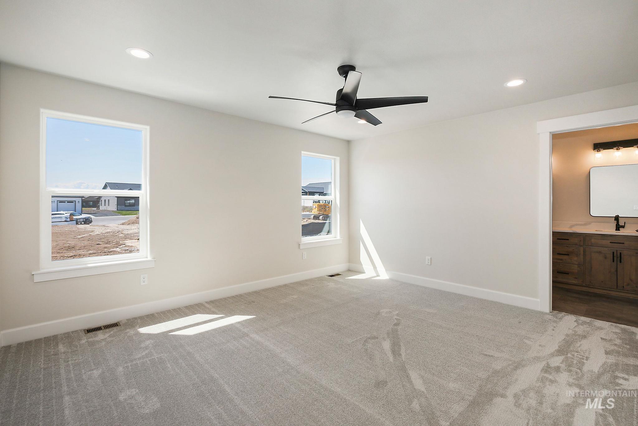 1730 Golden Hills Drive Property Photo 14