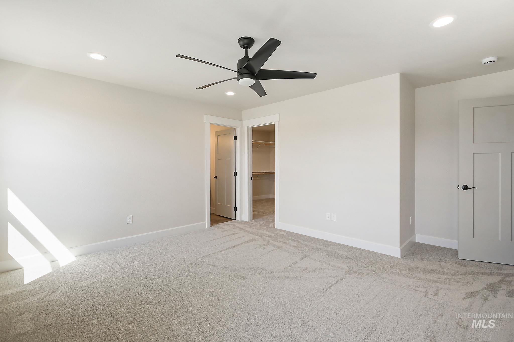 1730 Golden Hills Drive Property Photo 15