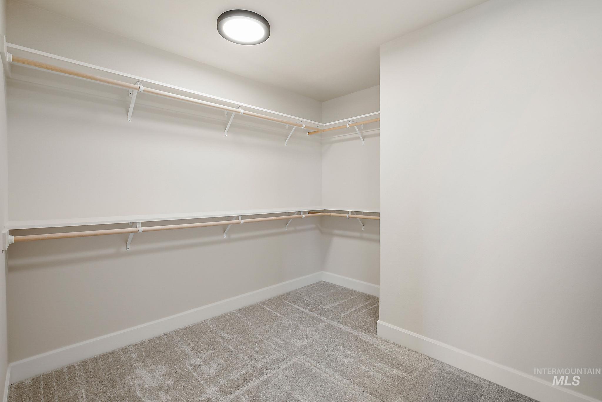 1730 Golden Hills Drive Property Photo 19
