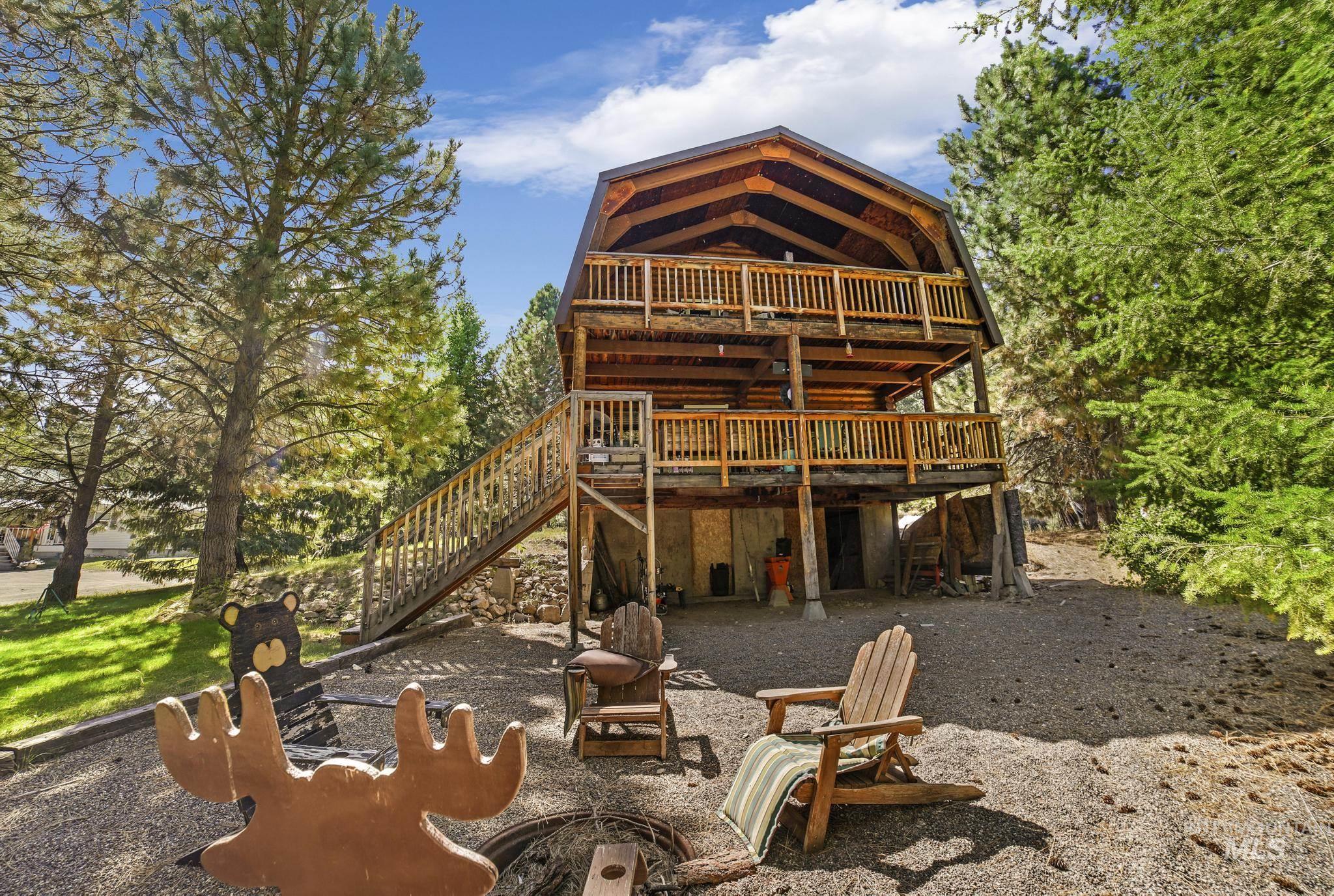Pine Real Estate Listings Main Image