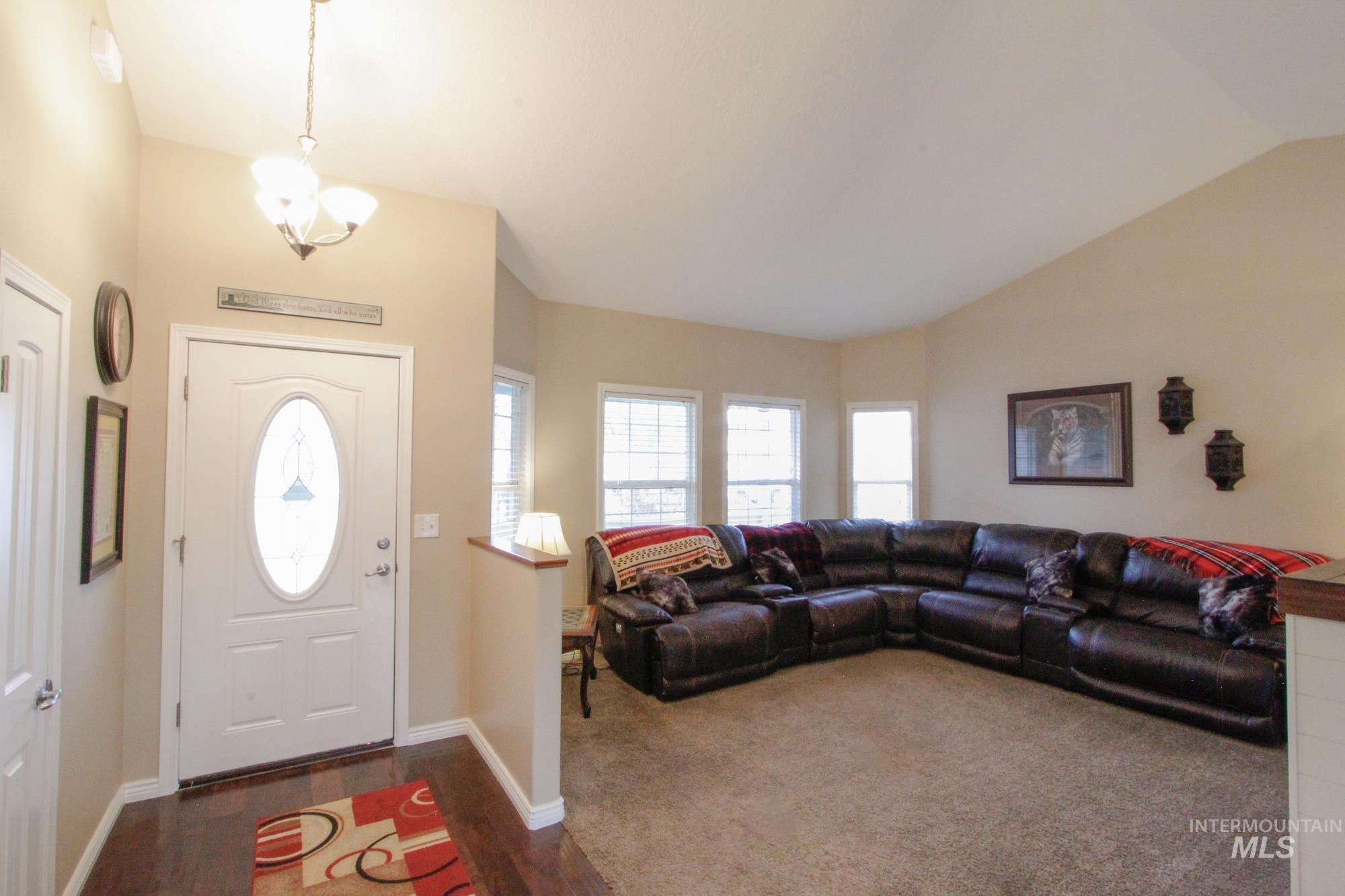 2055 W Sunny Slope Dr Property Photo 8