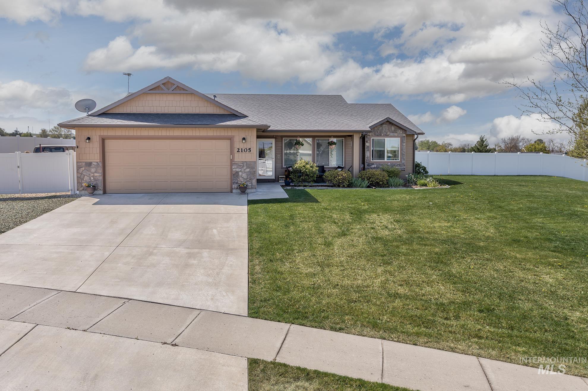 2105 Lisa Ct Property Photo