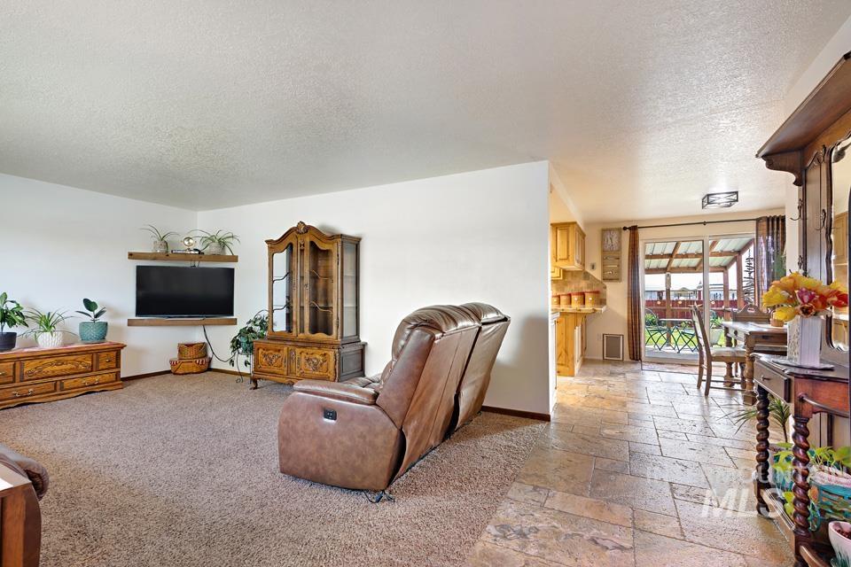 6110 Hwy 52 Property Photo 5