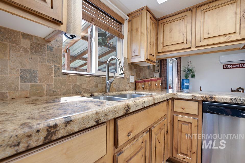 6110 Hwy 52 Property Photo 12