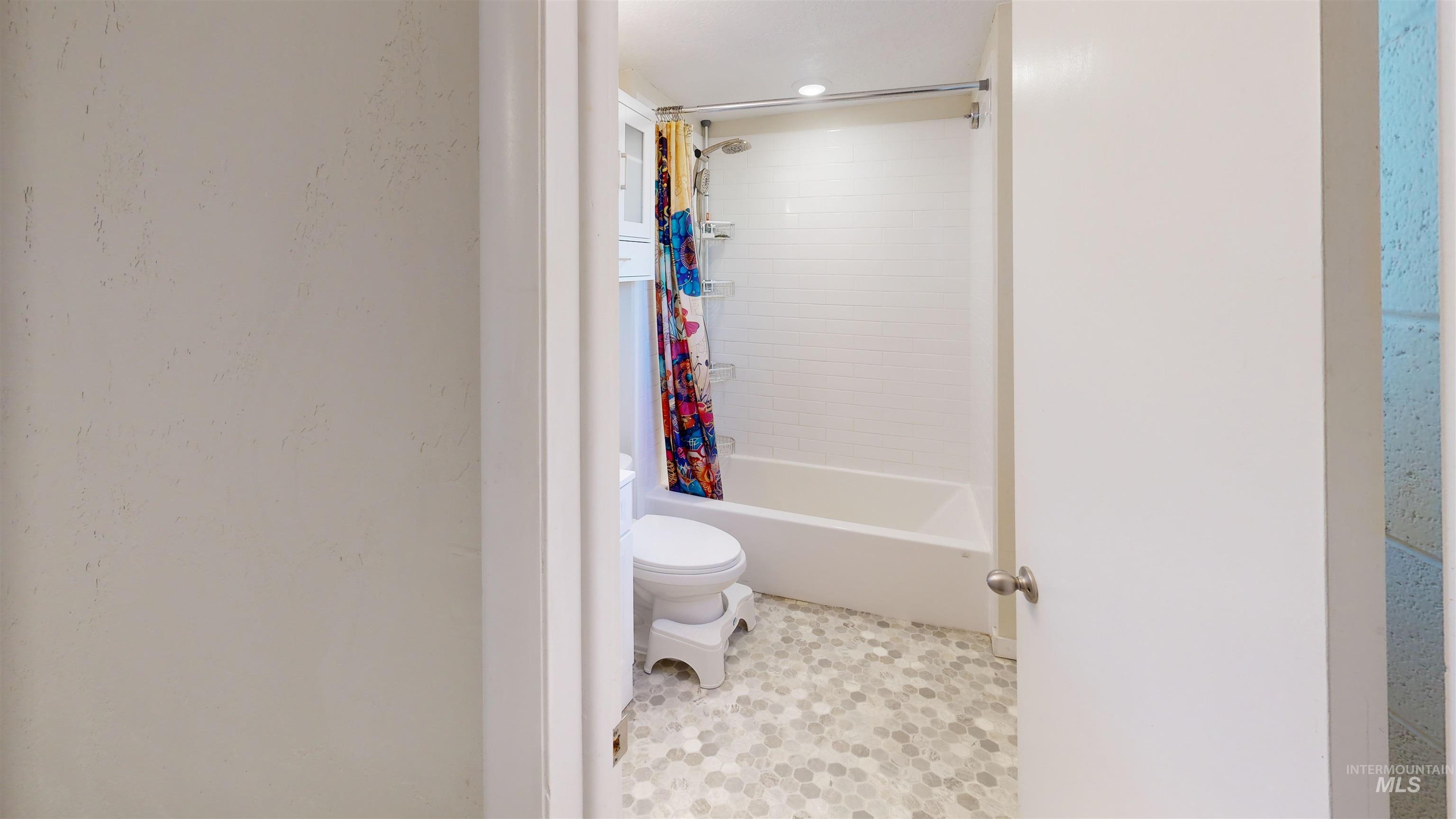4155 W Leland Way Property Photo 11