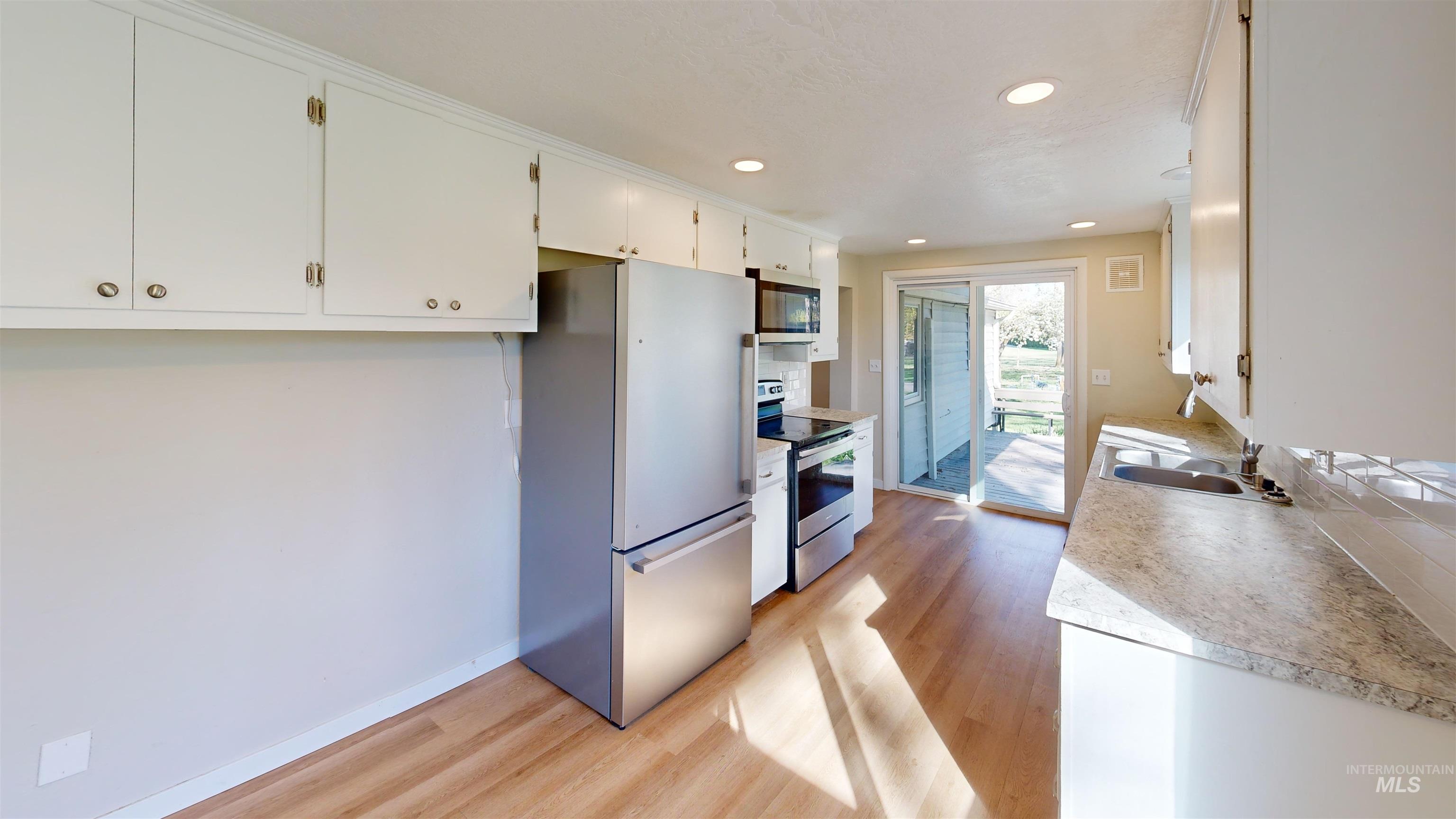 4155 W Leland Way Property Photo 22