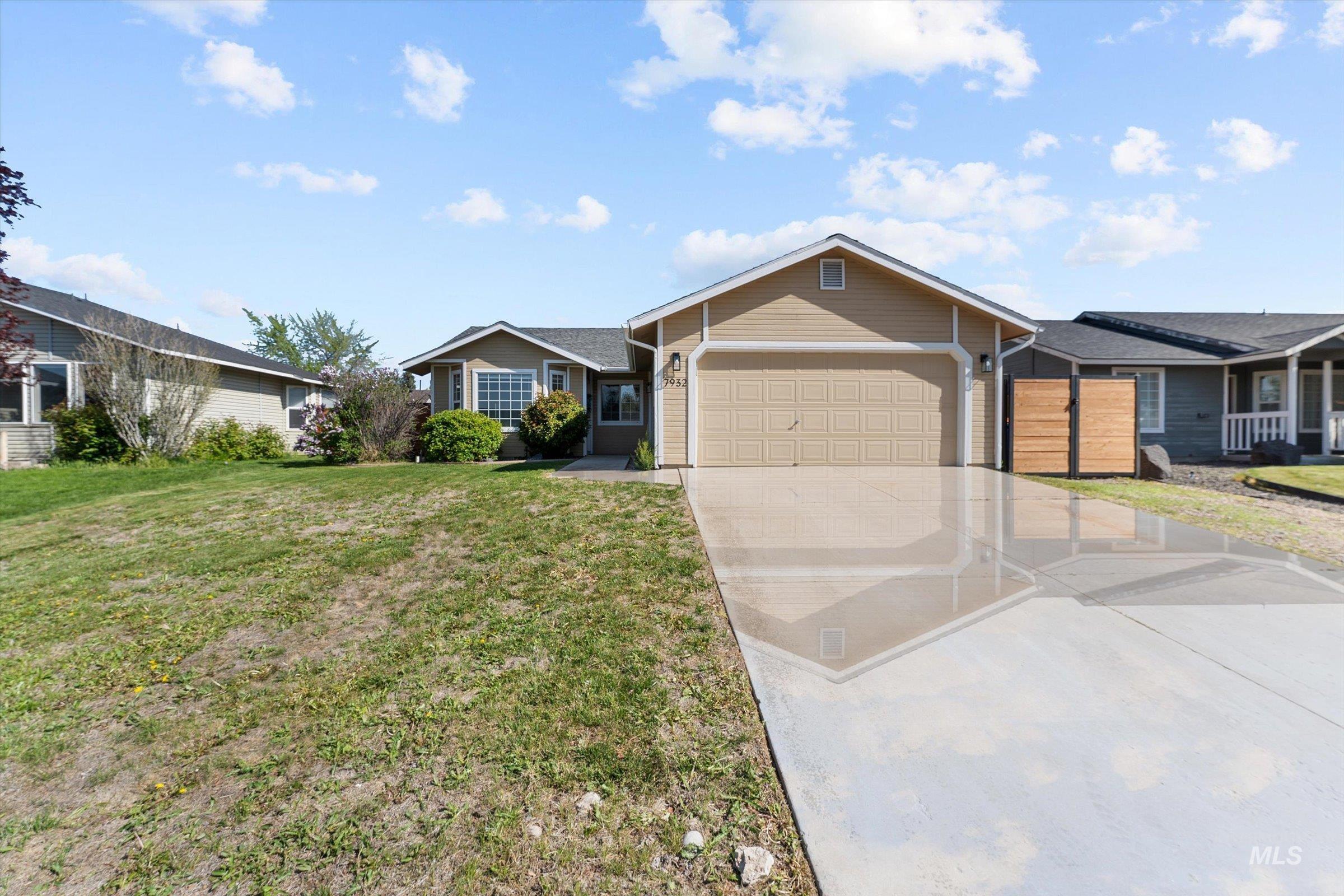 7932 W Grubstake Drive Property Photo