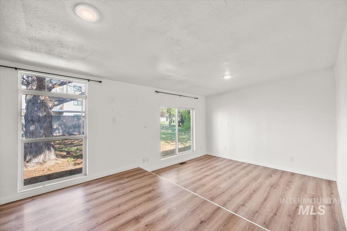 1410 W Flamingo Ave. Property Photo 15