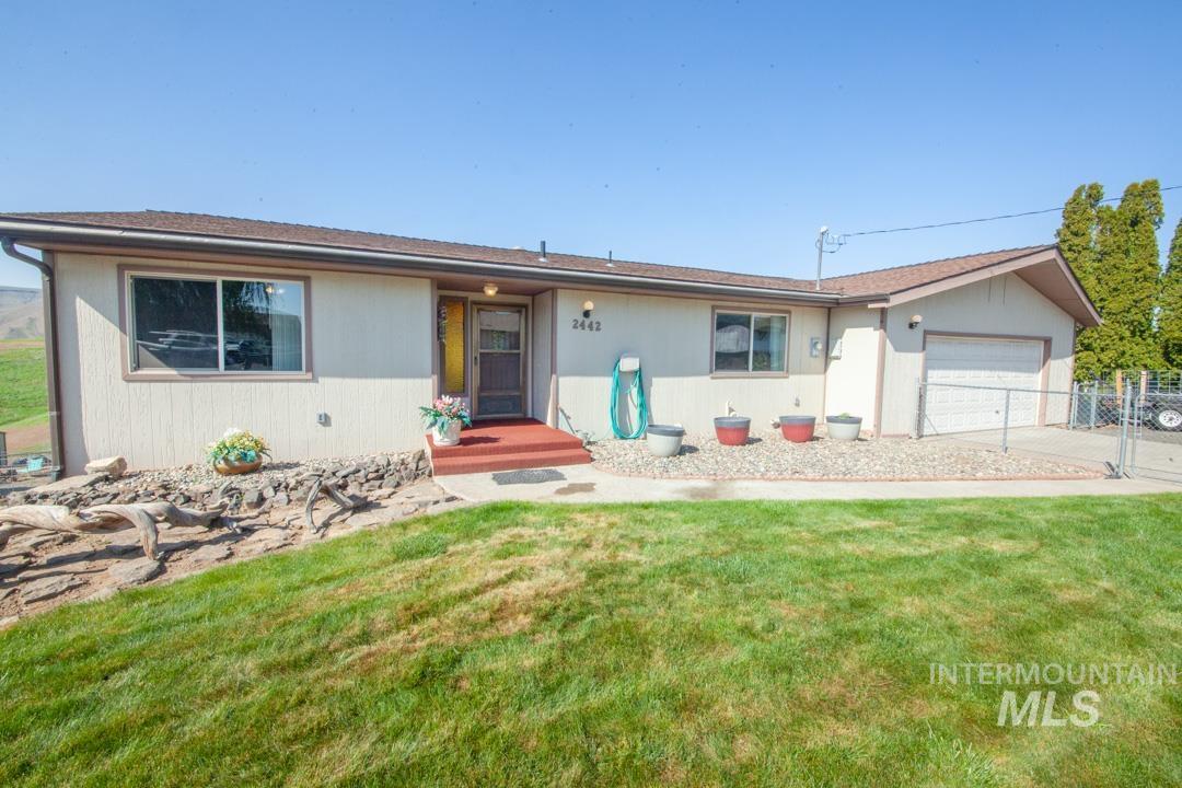 2442 Easy Street Property Photo
