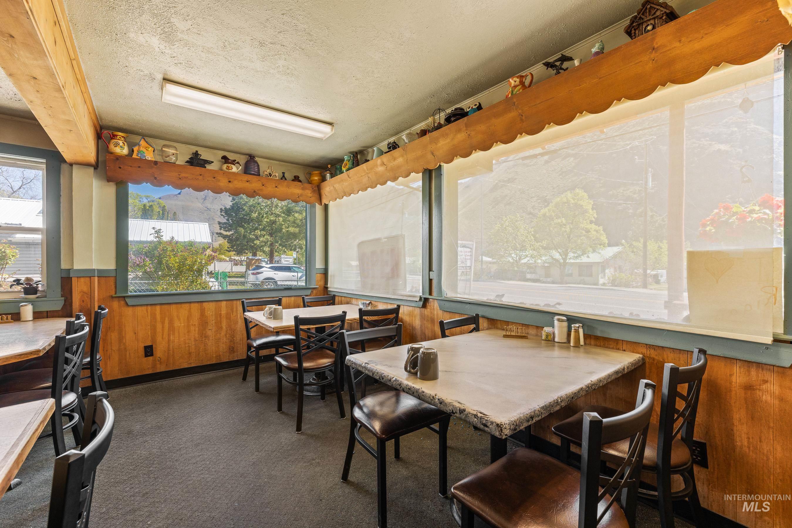 601 S Main St. Property Photo 2