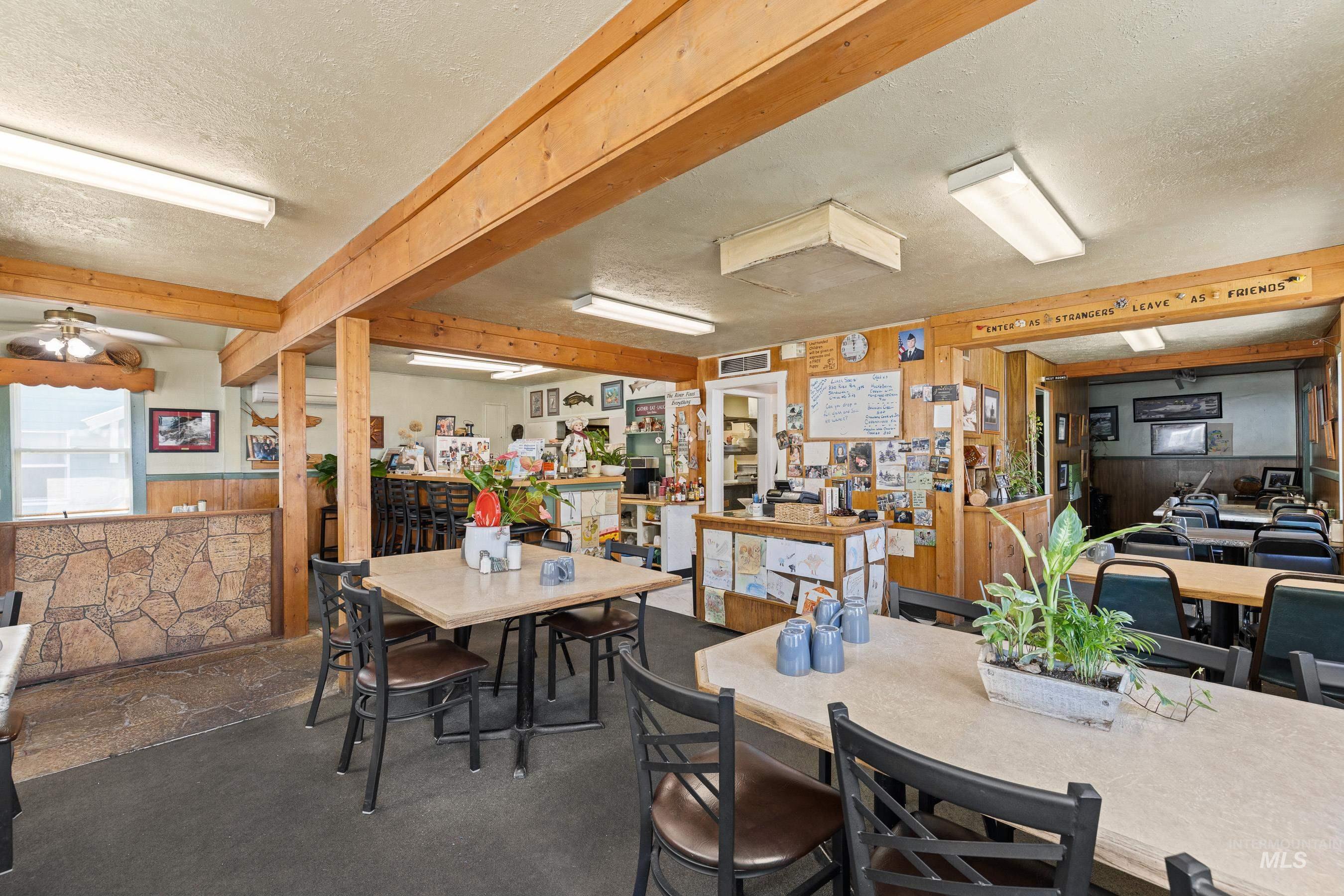 601 S Main St. Property Photo 4