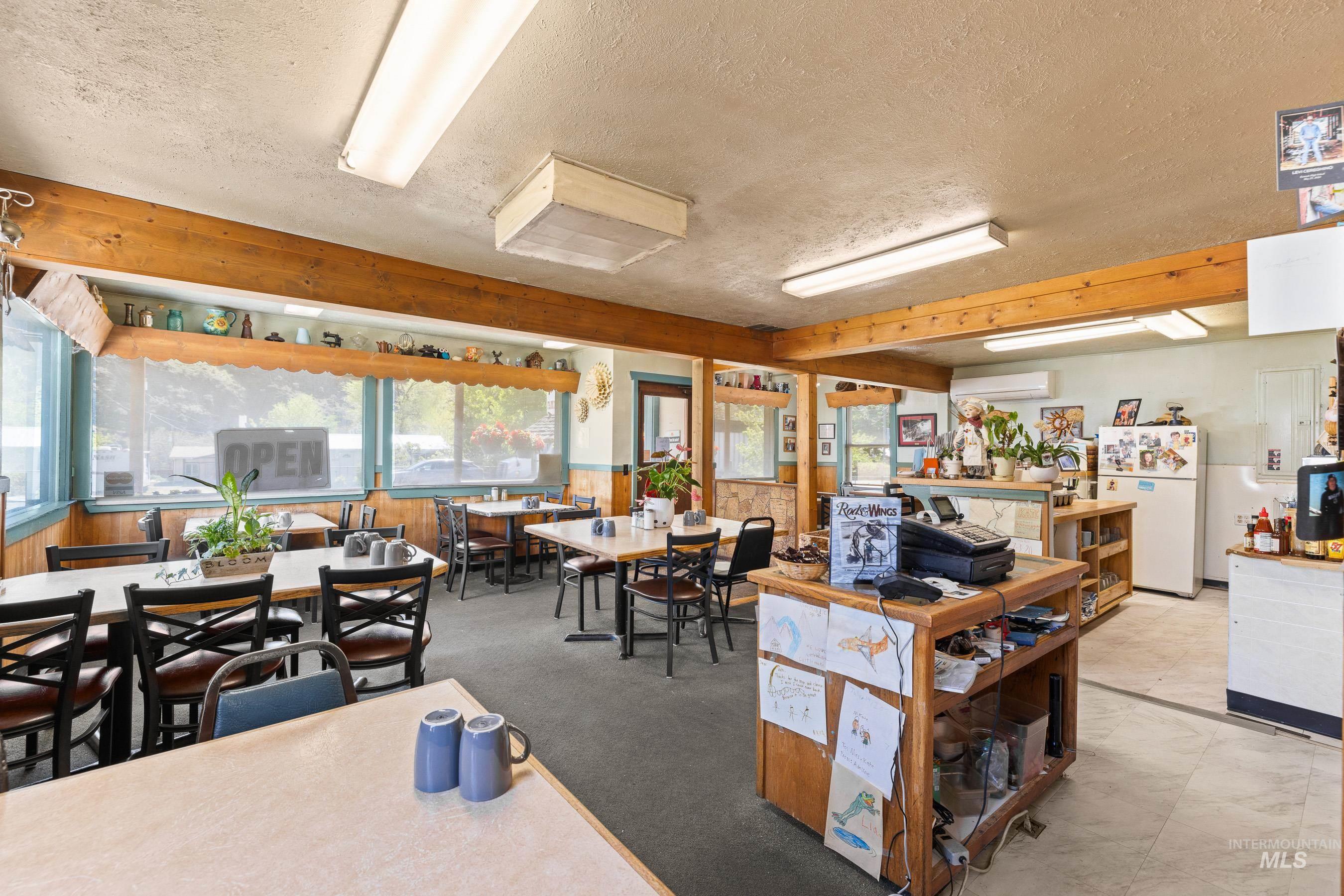 601 S Main St. Property Photo 7