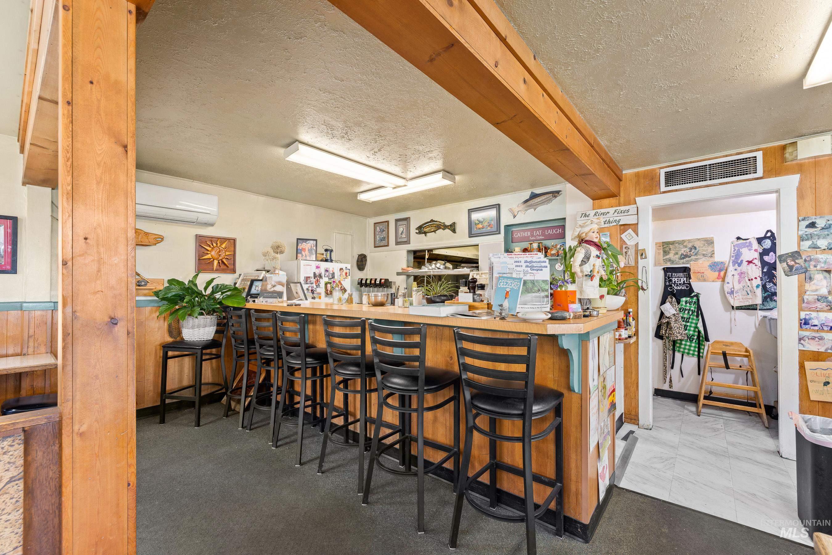 601 S Main St. Property Photo 8