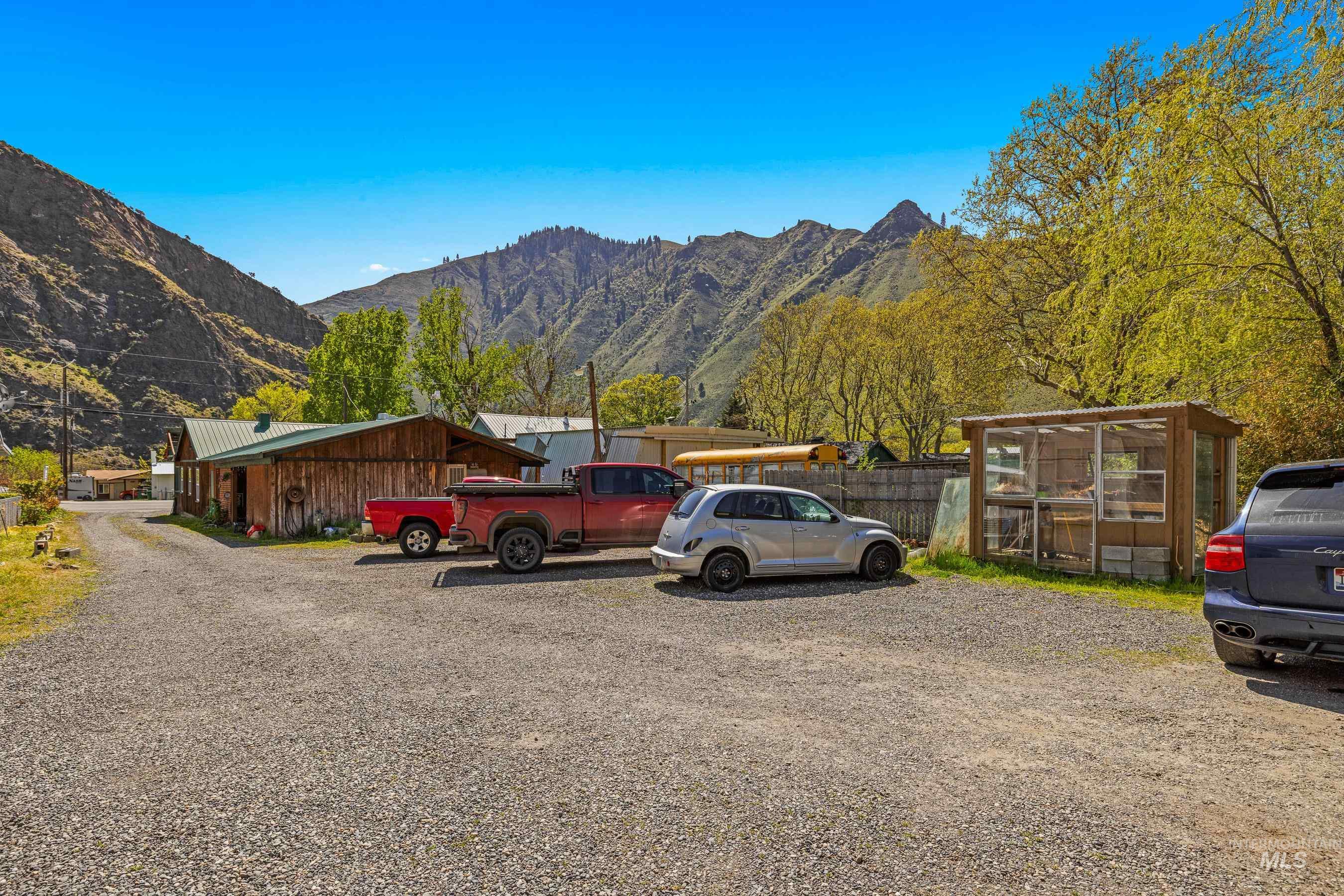 601 S Main St. Property Photo 17