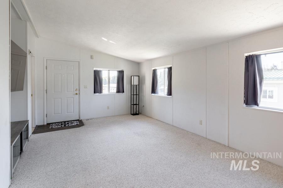 411 N Almon Property Photo 3