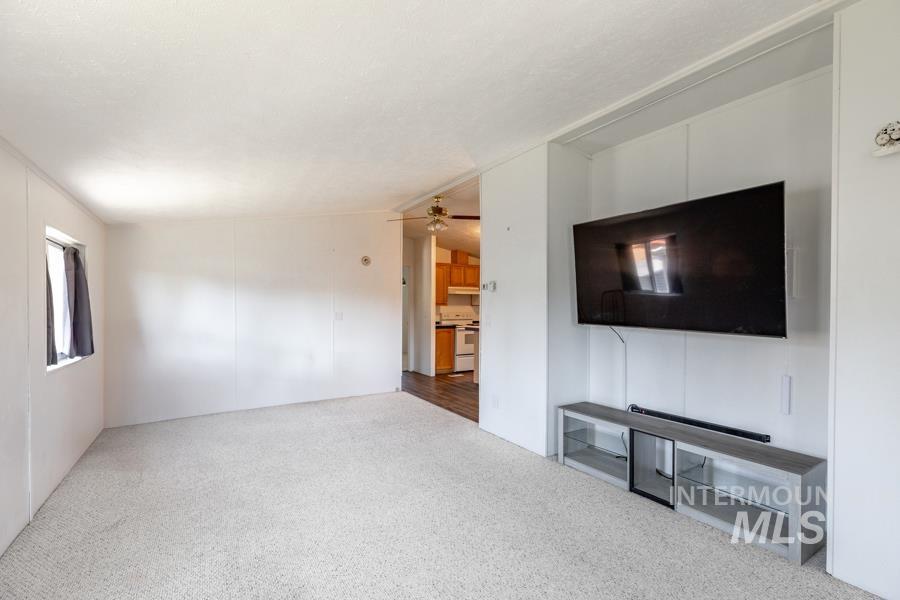 411 N Almon Property Photo 5