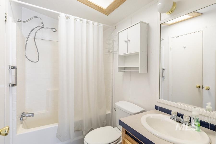 411 N Almon Property Photo 8