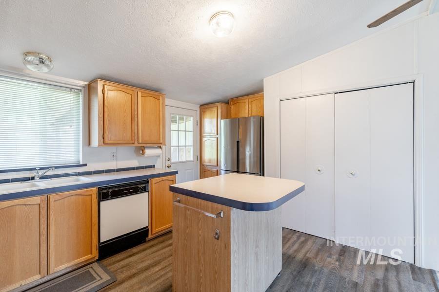 411 N Almon Property Photo 11