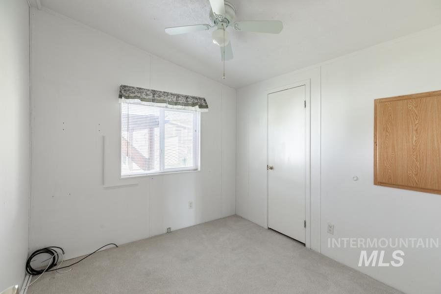 411 N Almon Property Photo 13