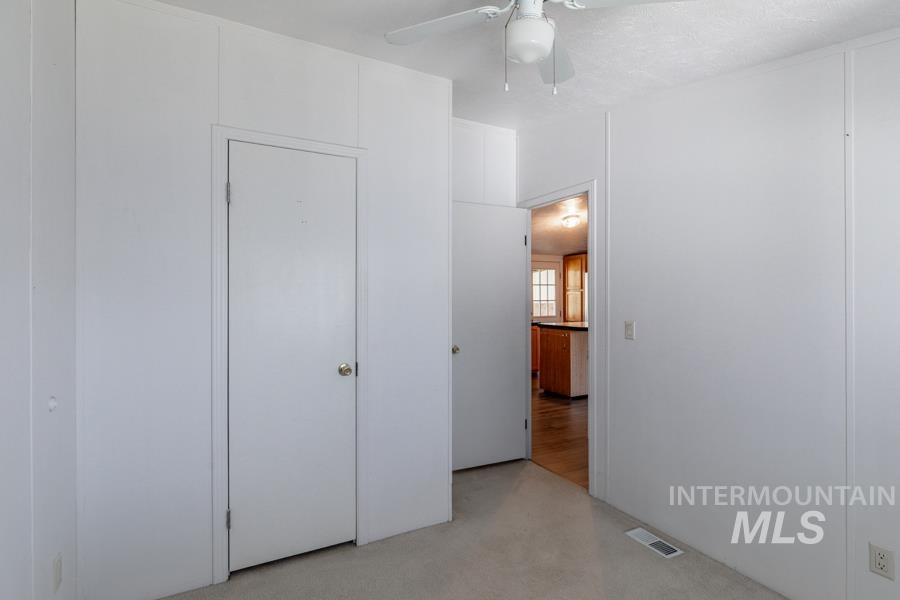 411 N Almon Property Photo 14