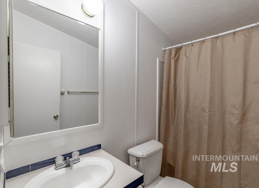 411 N Almon Property Photo 16