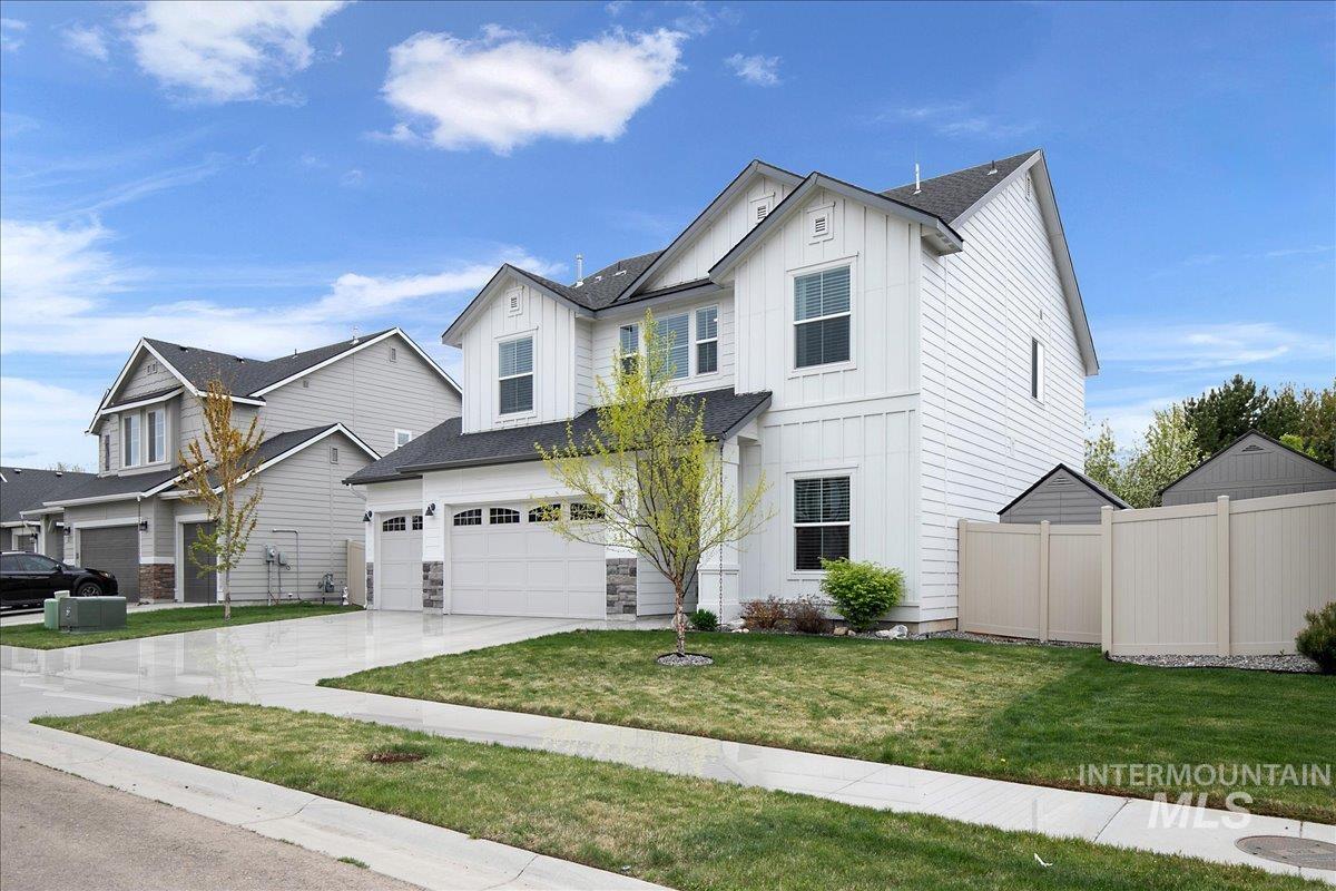 1055 E Ionia Dr. Property Photo 1