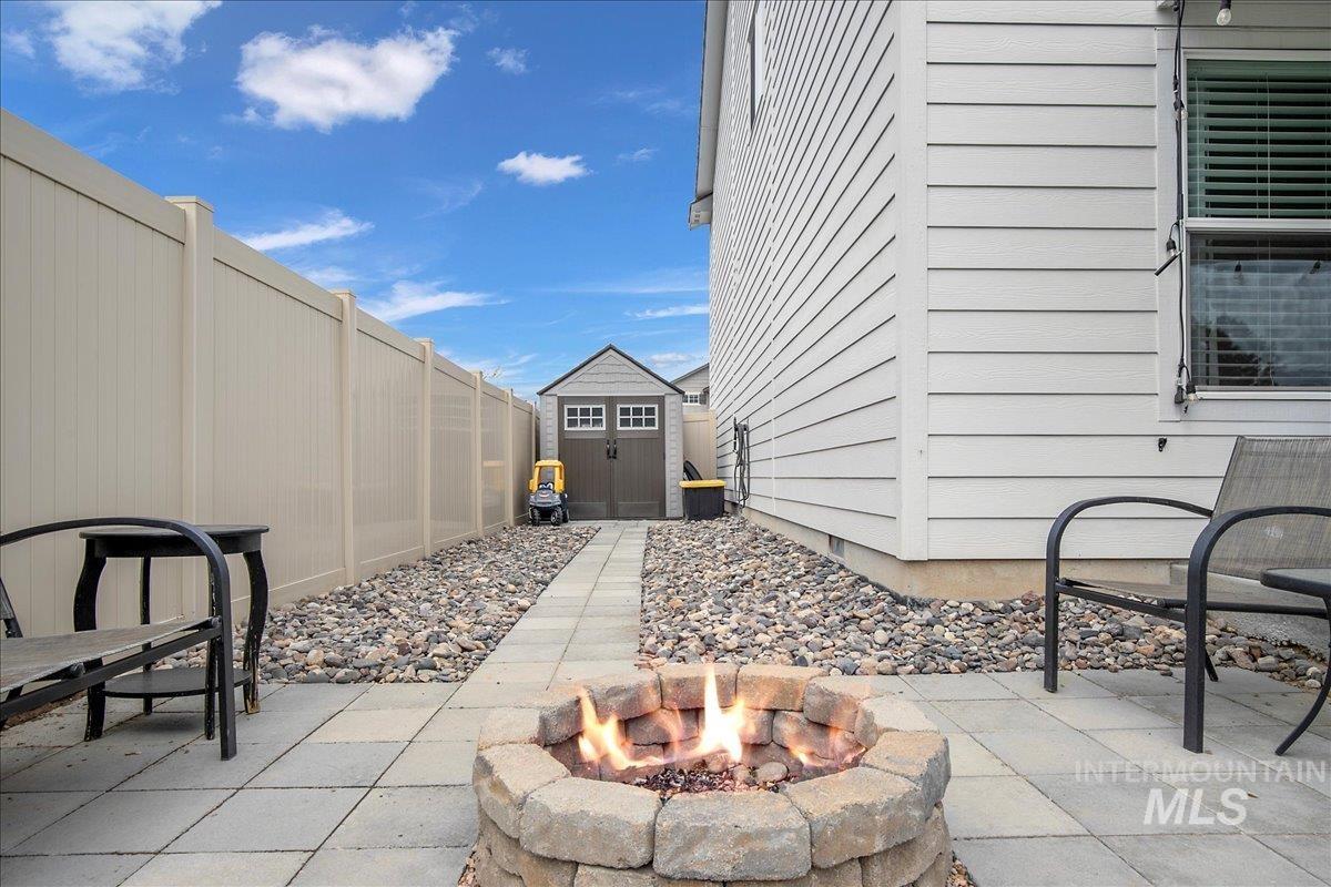 1055 E Ionia Dr. Property Photo 17