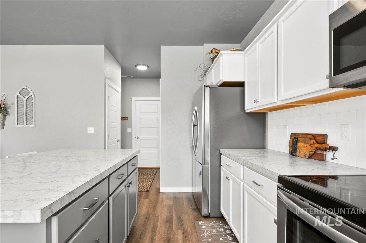 1055 E Ionia Dr. Property Photo 20