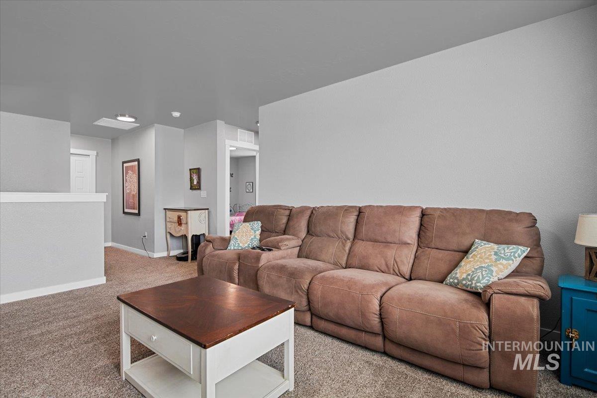 1055 E Ionia Dr. Property Photo 24