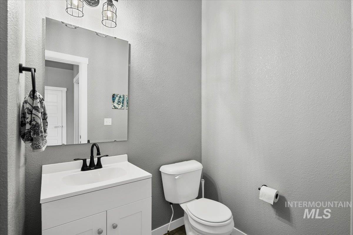 1055 E Ionia Dr. Property Photo 26