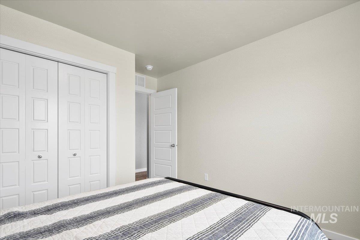 1055 E Ionia Dr. Property Photo 35