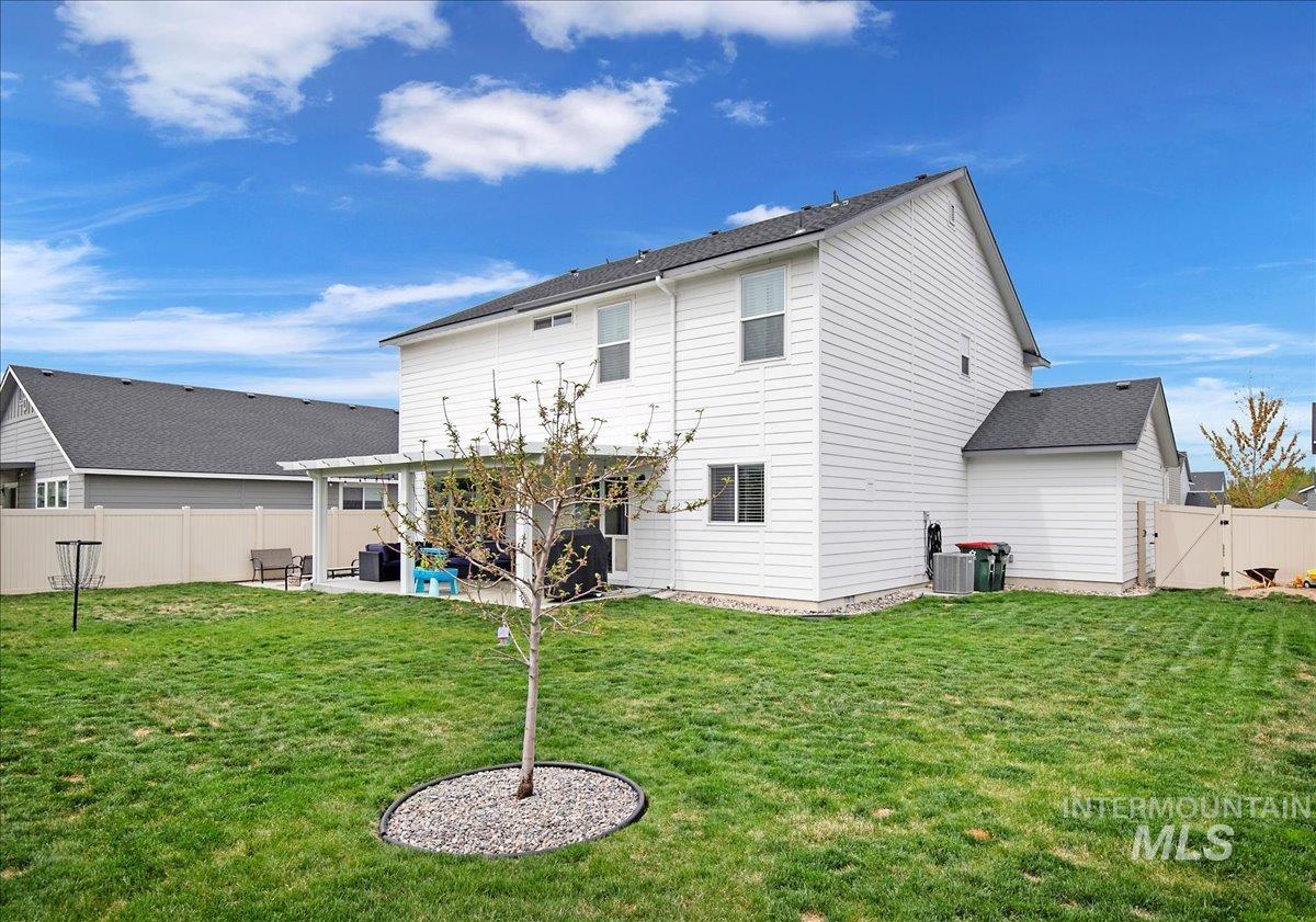 1055 E Ionia Dr. Property Photo 39