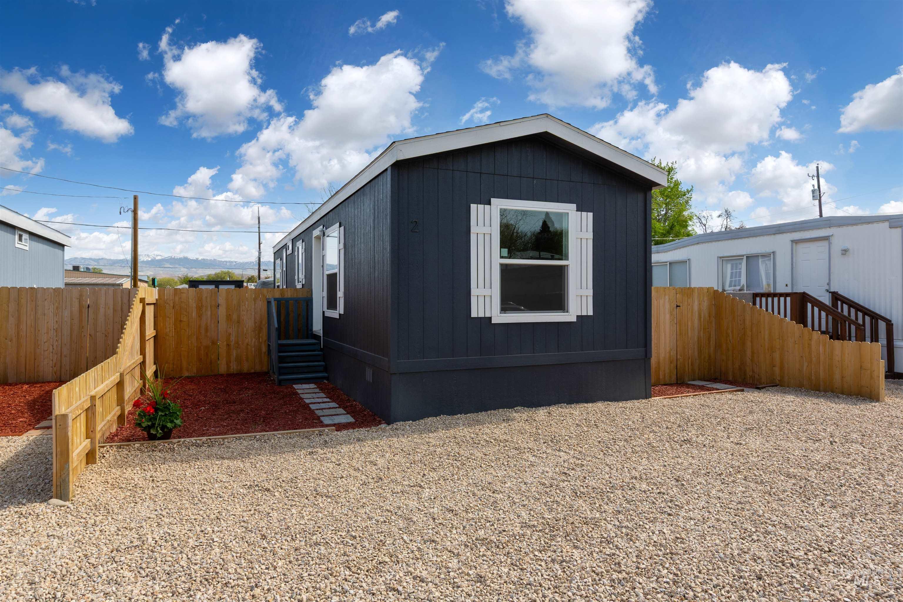 Garden City Real Estate Listings Main Image