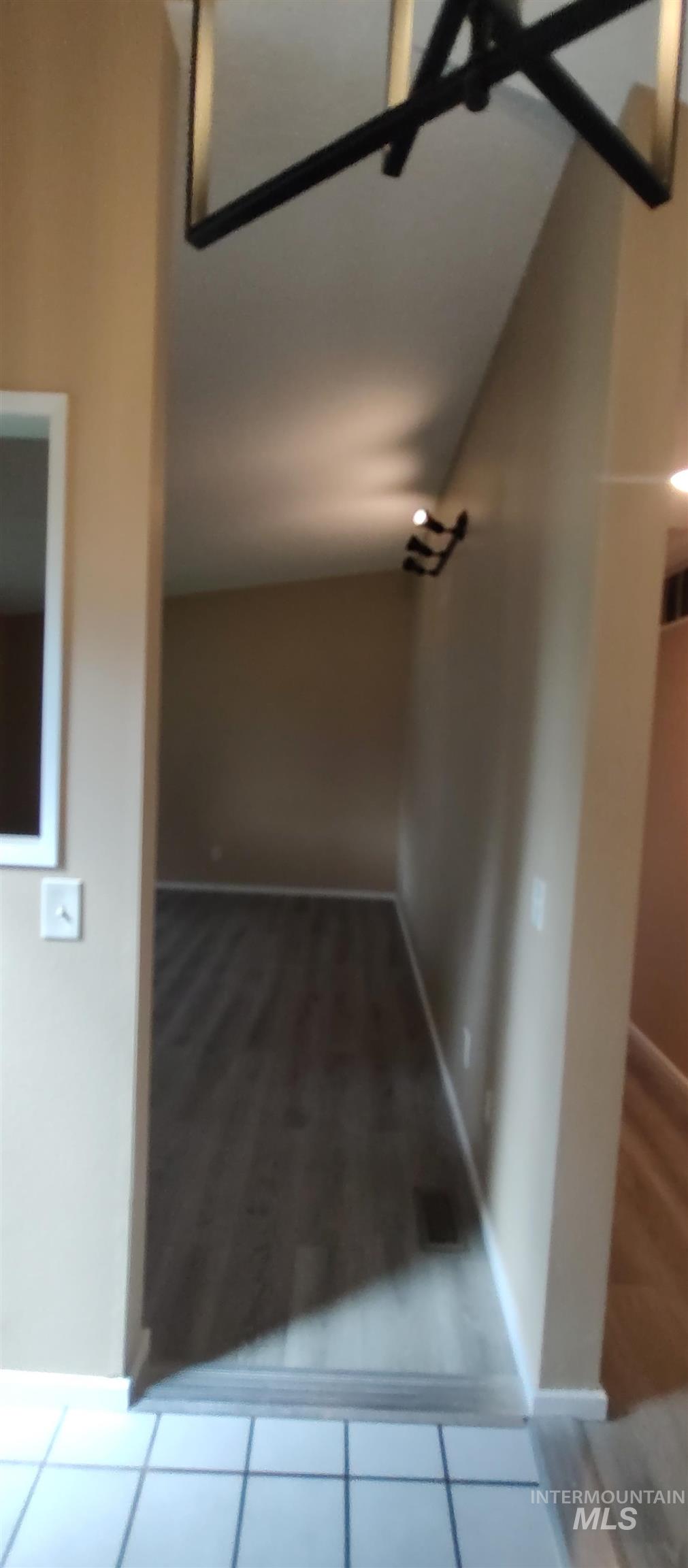 2933 Garfield Ct Property Photo 6