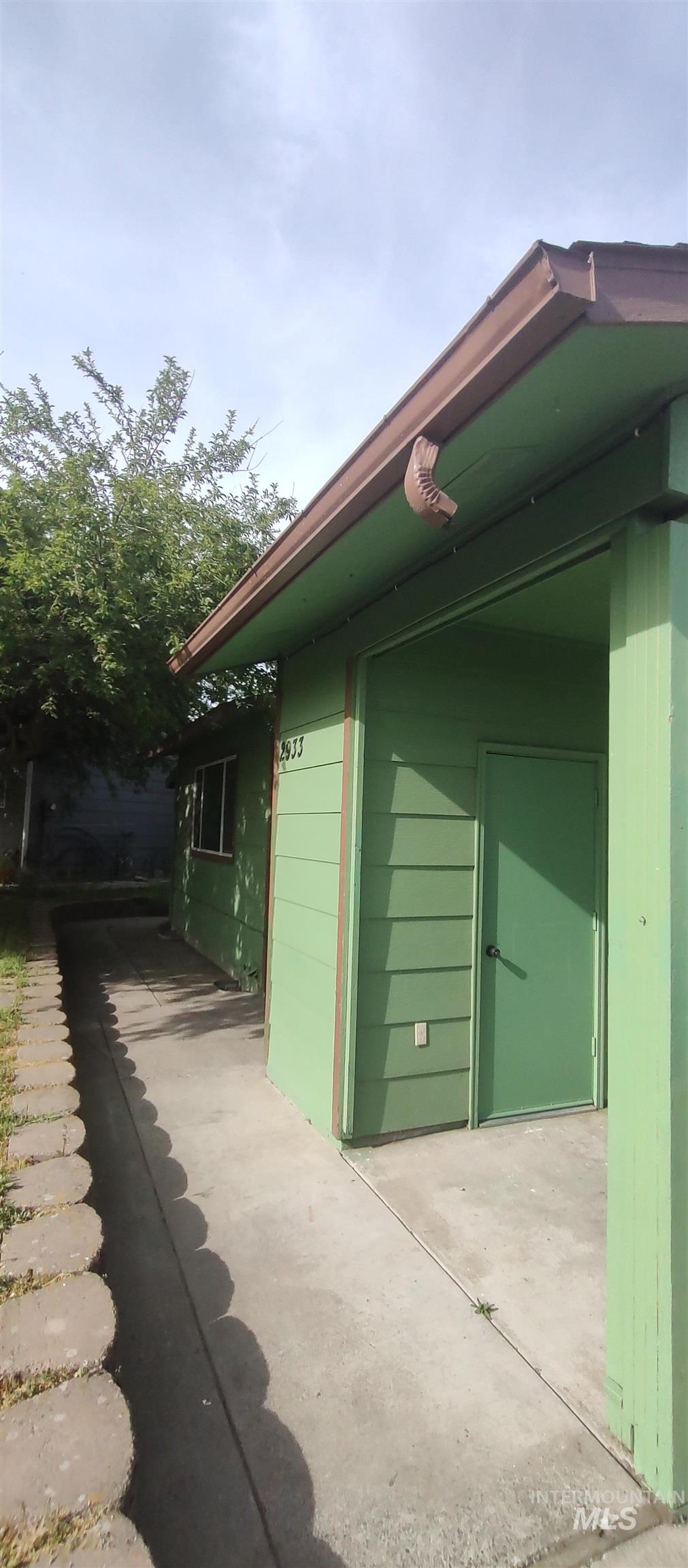 2933 Garfield Ct Property Photo 43