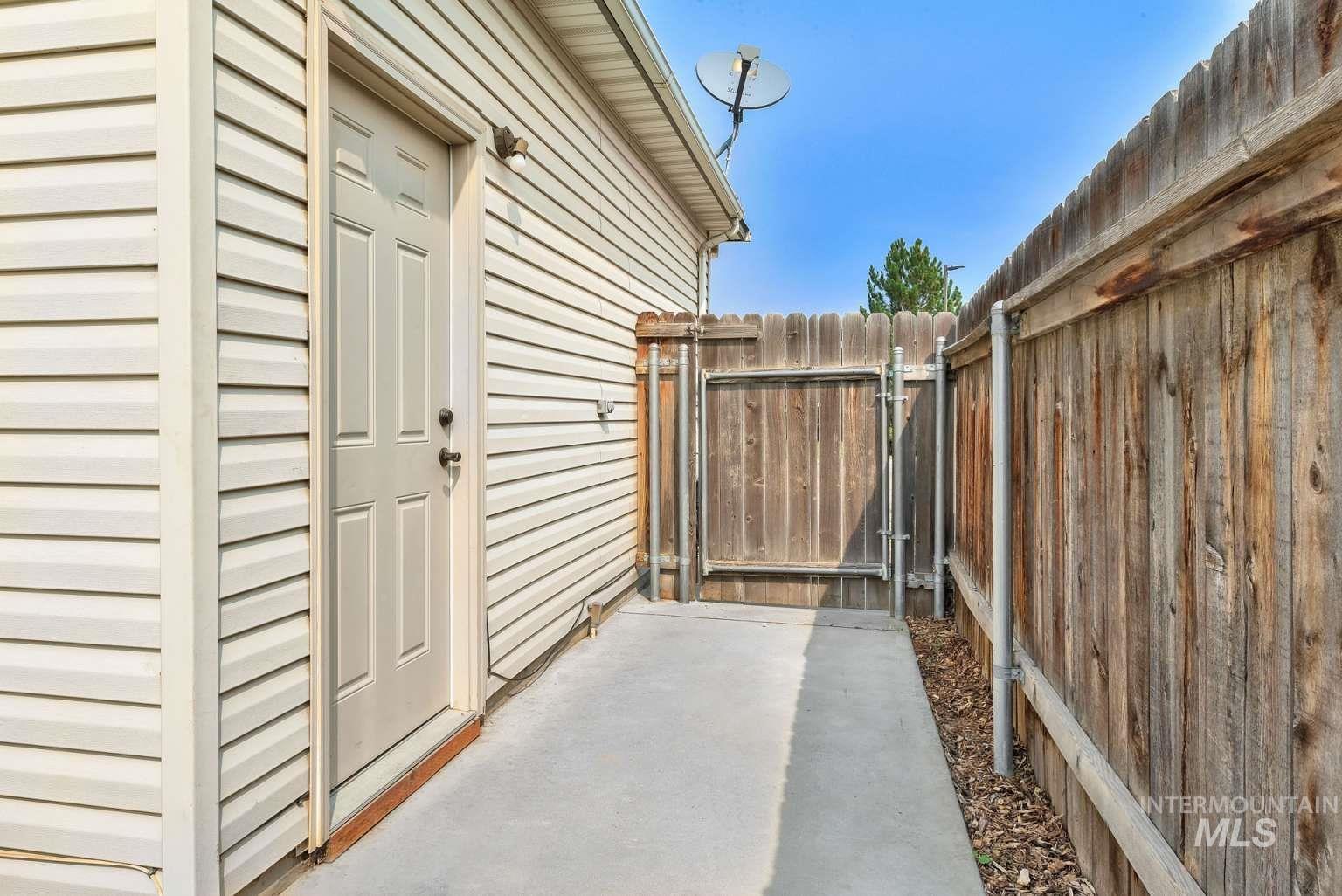 11793 Shelburne Property Photo 32