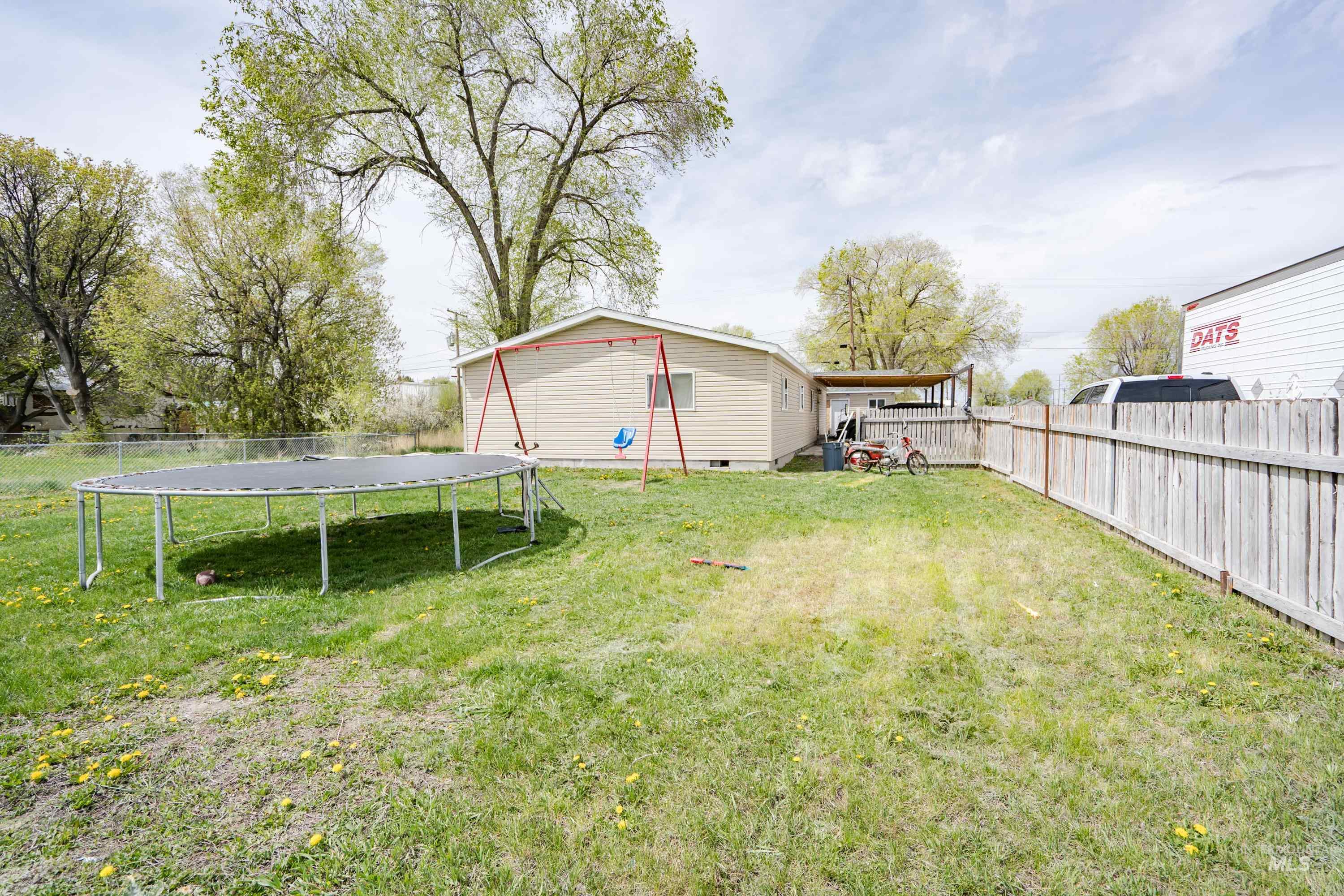 542 Normal Ave Property Photo
