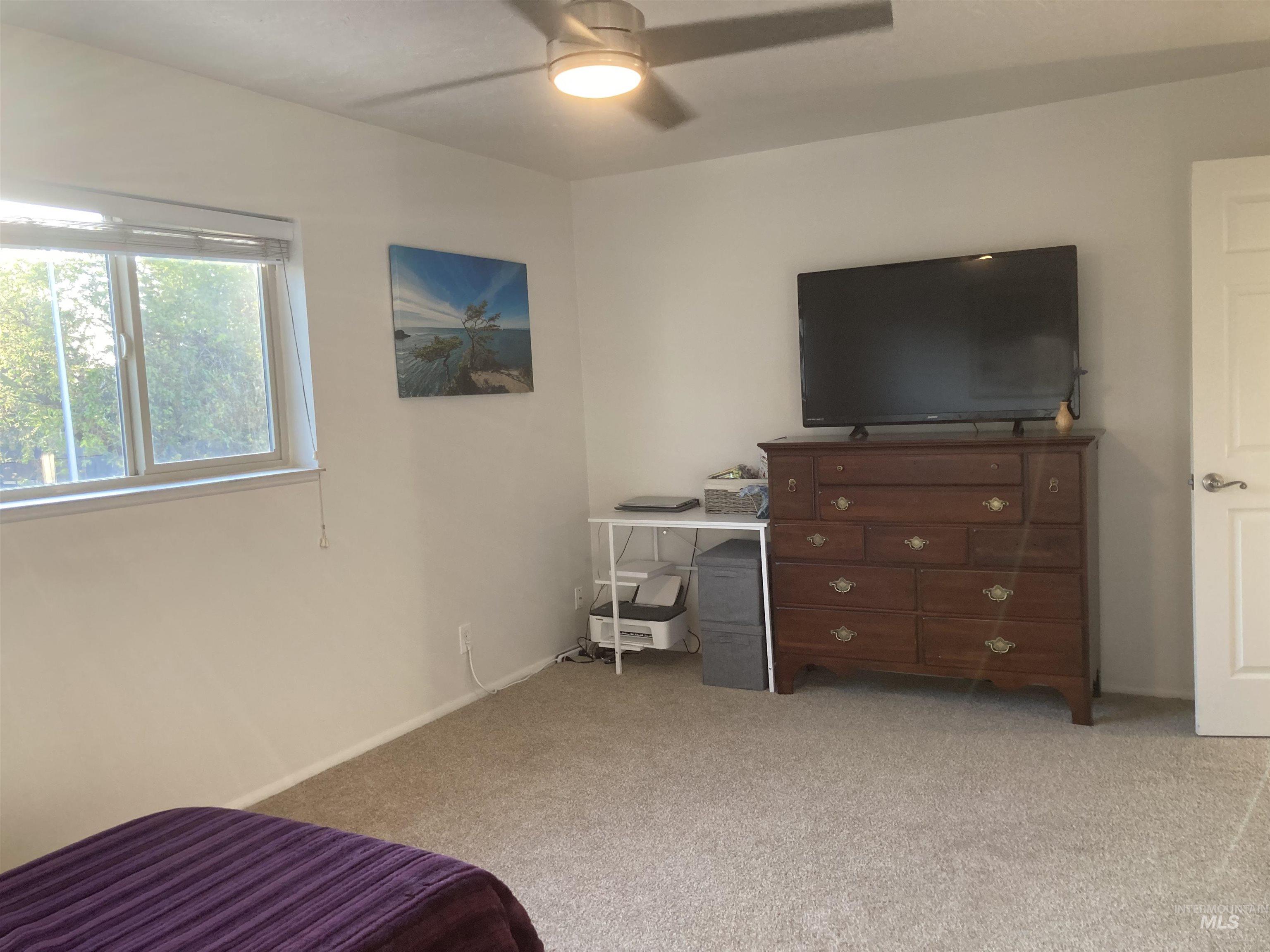 1095 N Camelot Dr Property Photo 19