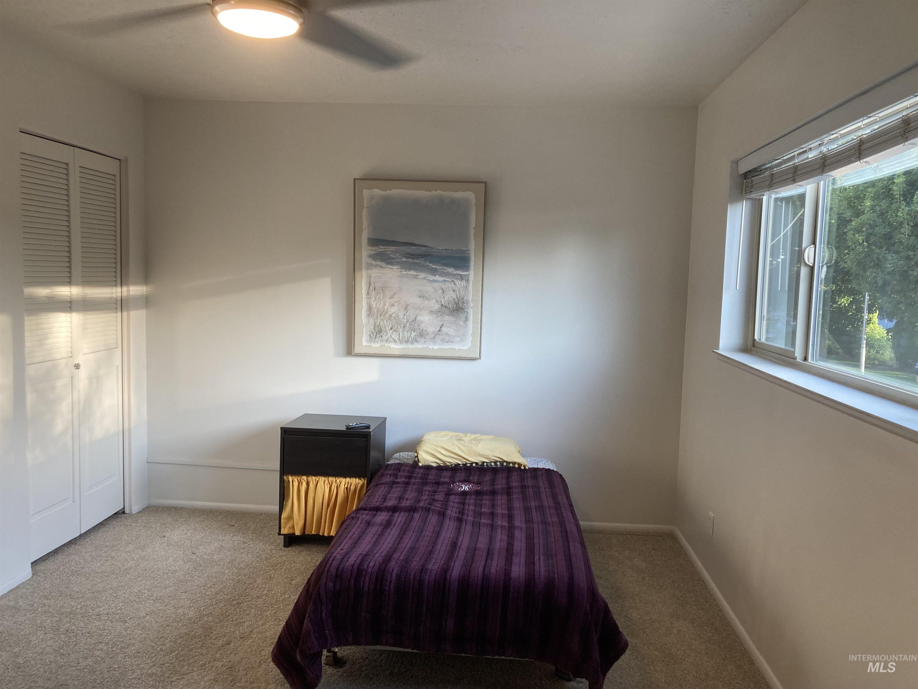 1095 N Camelot Dr Property Photo 21