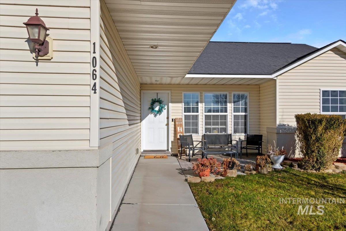 1064 Arrow Wood Court Property Photo 3