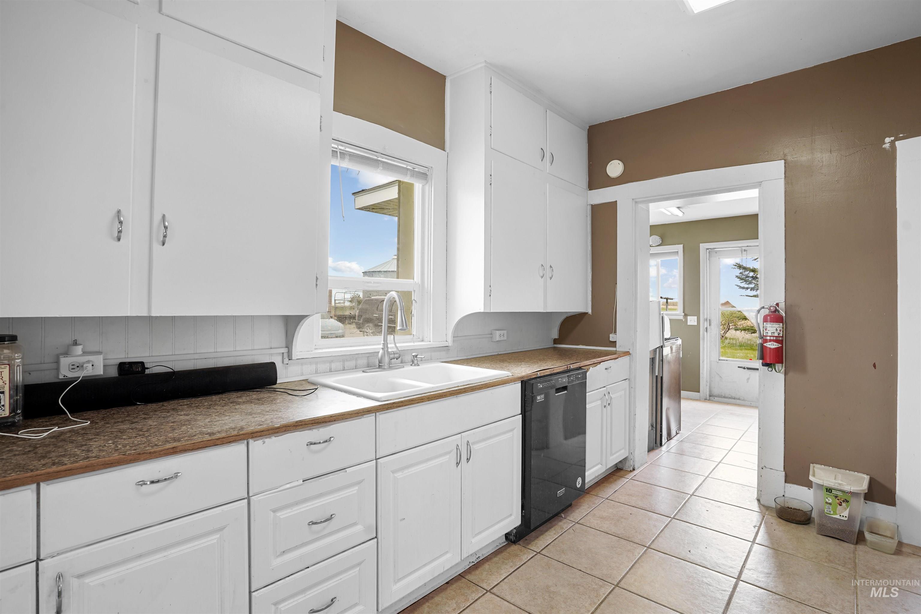 464 S 950 W Property Photo 2